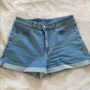 H&M Jean shorts 💙